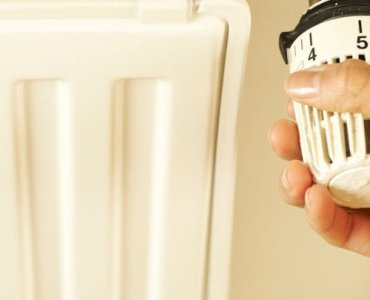 Set-and-Forget Vacation Mode: Keep Home Energy Use Low While You’re Away