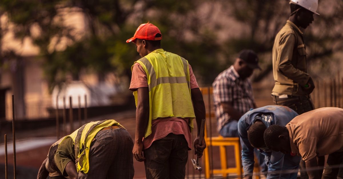 Blueprint to Trust: A Homeowner's Guide to Vetting the Right Construction Team