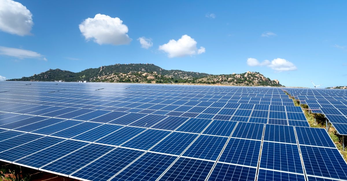 Sunshine vs. Surcharges: What Capacity Fees Mean for Your Solar Savings
