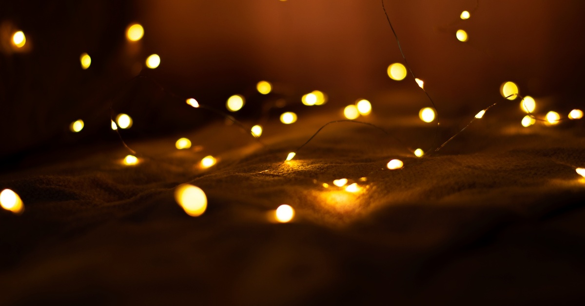 Glow Up Your Love Nest: Enchanting Fairy-Light Ideas for a Dreamy Bedroom